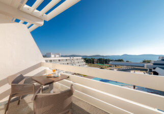 Superior dvokrevetna soba pogled more